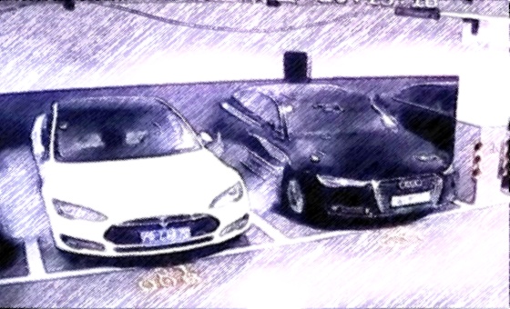 VÍDEO: Un Tesla explota en un aparcamiento en Shanghái