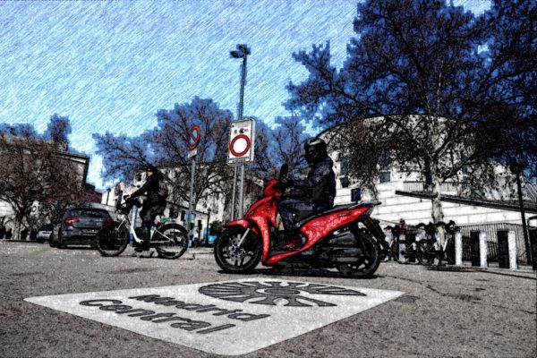 Las motos piden paso en Madrid Central