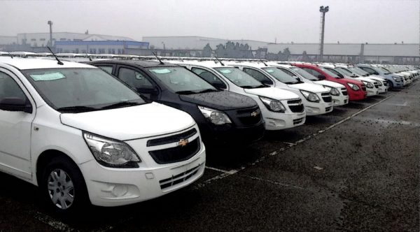 Uzbekistán, el paraíso de los Chevrolet blancos