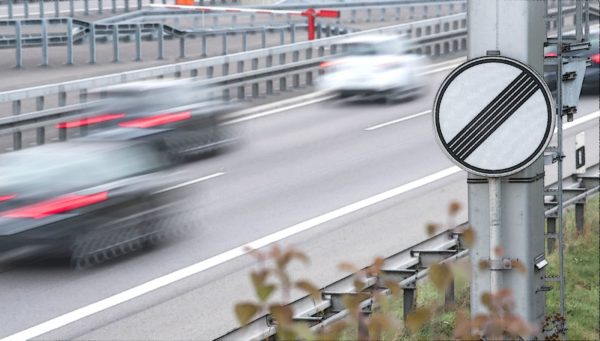 Alemania rechaza establecer límites de velocidad en sus Autobahn