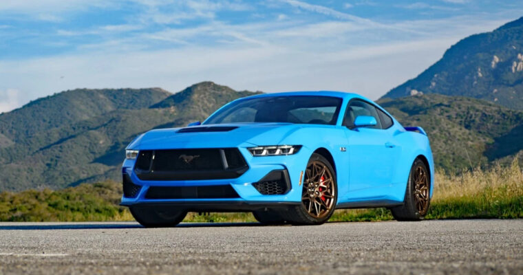 Análisis del Ford Mustang 2025: menos colorido, mucho carácter