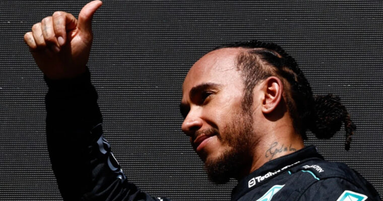 Lewis Hamilton declarado ganador del GP de Bélgica de F1 después de que George Russell fuera descalificado por tener un coche con peso insuficiente.