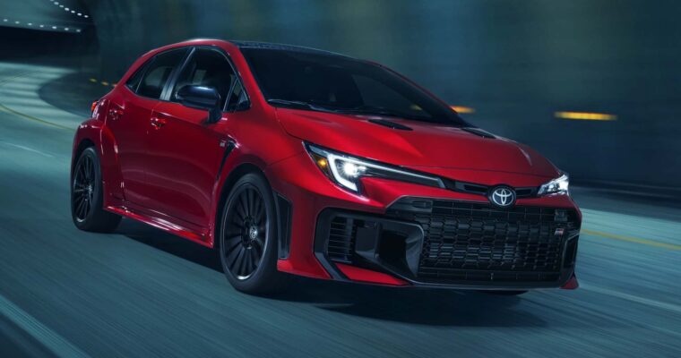 Primer vistazo al Toyota GR Corolla 2025: ¿Espera, qué es ESO!? ¿Un automático?