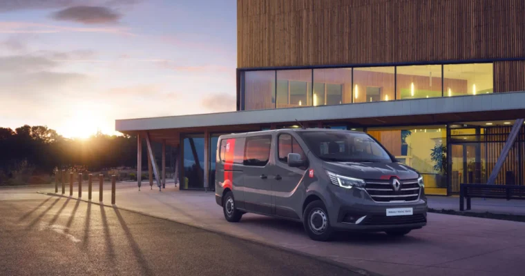 R1 Gama ofrece un renting exclusivo para el Renault Trafic Red edition