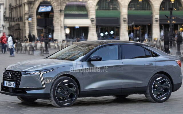 DS 8: la nave insignia francesa con genes italianos.