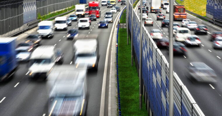 Previsiones de tráfico en autopistas: alerta roja el fin de semana 23-24 de agosto de 2025.